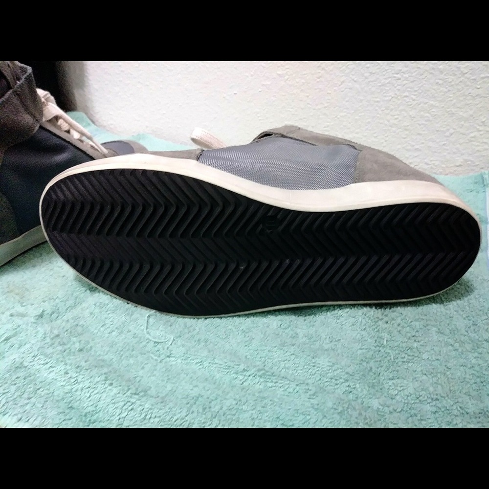 Steve Madden Cute Gray High Tops - Picture 8 of 8